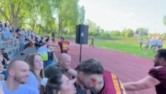 SRAMOTNO Dečko prišao da poljubi devojku, a njenoj drugarici je uradio OVO (VIDEO)