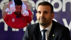 SKUPLJA POLITIČKE POENE PREKO ĐOKOVIĆA Premijer Crne Gore sramno koristi Novaka za samopromociju