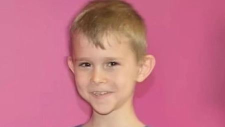 OVAJ DEČAK (12) JE UMRO OD GLADI Uhapšeni otac, brat i maćeha, pronađeni snimci koji svedoče KAKAV JE TEROR TRPEO