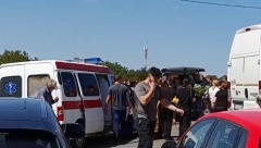 "MNOGIM ROĐACIMA JE POZLILO", HITNA POMOĆ ISPRED KUĆE NASTRADALOG NIKOLE IZ BARAJEVA (FOTO/VIDEO)