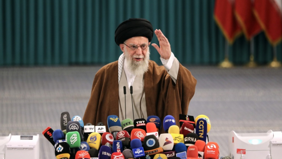 DANAS PLAČE IRAN, ALI SUTRA KREĆE U RAT! Ceremoniju opraštanja od Ismaila Hanije predvodio iranski vrhovni vođa!