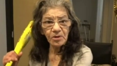 BAHATI LOPOV HTEO DA OPELJEŠI STARICU Komšinica čula vriske pa doletela, kad je navalila na provalnika - nastao haos (VIDEO)