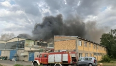 CRNI DIM PREKRIO NEBO Dramatične slike s lica mesta velikog požara u Kikindi (FOTO)