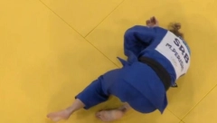 SUZE SRPKINJE OBIŠLE ČITAV SVET Bolan trenutak koji je zabrinuo sve: Marica se uhvatila za ruku, a onda pala na zemlju (FOTO)
