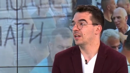 ŠOK NA ŠOLAKOVOJ TELEVZIJI, OPOZICIONI ANALITIČAR SVE IM JE SASUO U LICE! "Proteste organizuje opozicija, a vode ih teoretičari zavere"