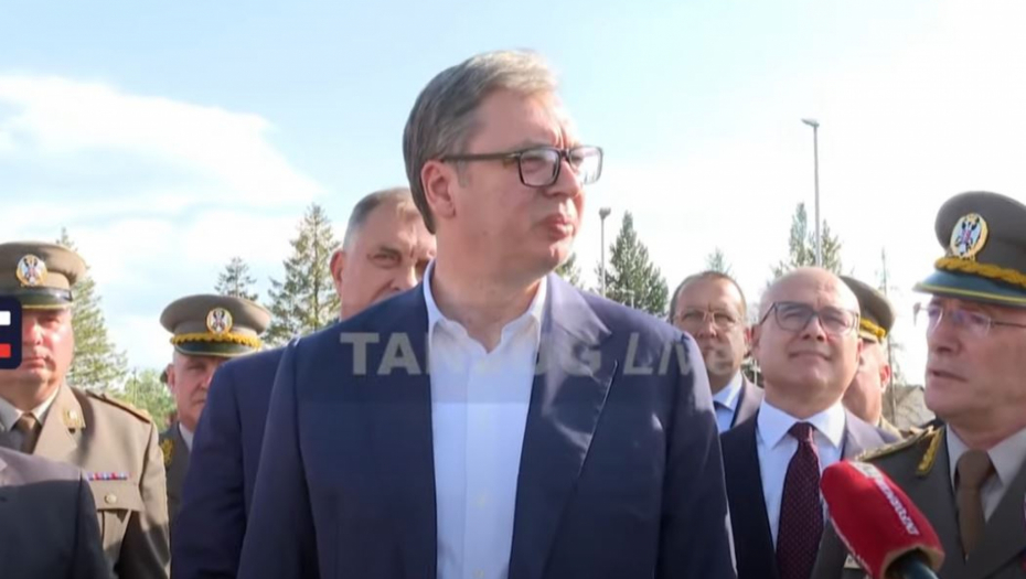 Letnja sezona lova na Vučića: Oni jednostavno žele da ga vide mrtvog i trude se da pripreme narod za tu sliku! (FOTO)