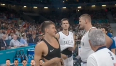BRUTALNI MIŠIĆI Bogdan se skinuo, dame pale u trans (VIDEO)