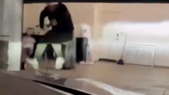 VIDI SE DA IMA TVRDU GLAVU Ovaj "šampion" je nasmejao sve na mrežama (VIDEO)