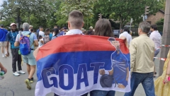 ČITAVA PLANETA ČEKA SPEKTAKL NA "ŠATRIJEU" Evo šta kažu navijači sa svih krajeva sveta o meču Đokovića i Alkaraza (VIDEO)