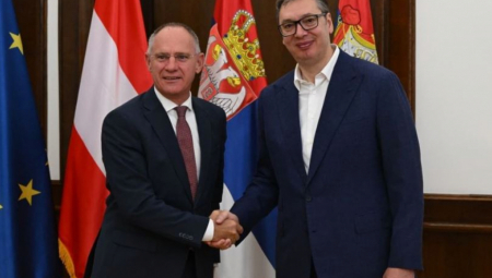 EVROPA SE SUOČAVA SA OZBILJNOM KRIZOM Vučić: Sa Karnerom o brojnim temama i geopolitičkim tenzijama i vojnim sukobima