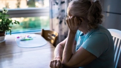 RADIJE BIH UMRLA OD GLADI, NEGO DINAR TRAŽILA OD DECE Zora (68) ispričala svoju muku zbog odnosa sa sinovima i ćerkom