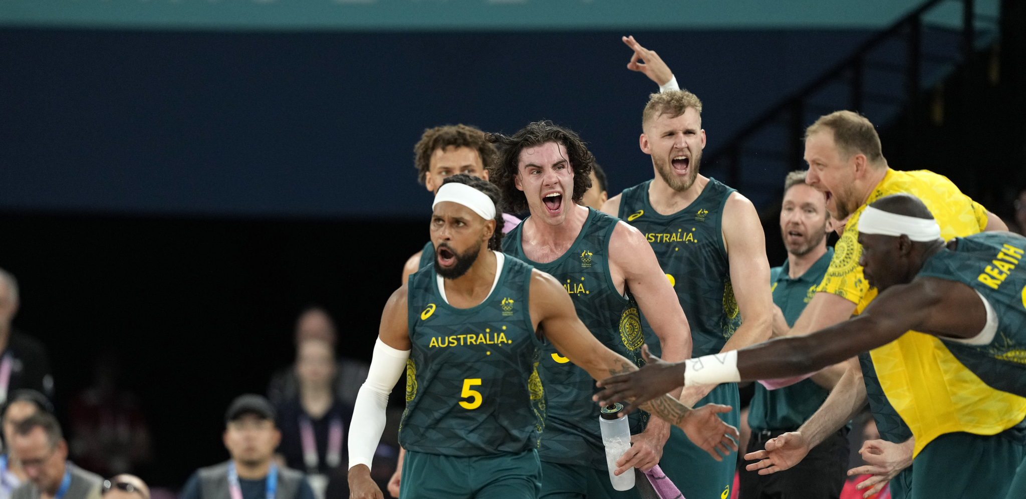 UMALO IZBACIO SRBIJU, A SADA MU PREDSTOJI 16. SEZONA U NBA Australijski košarkaš ima novi klub