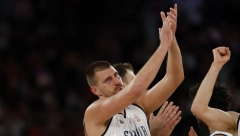 SLIKA GOVORI HILJADU REČI Evo kako je FIBA videla dominaciju Jokića - konj, Ajfelova kula i potpuno uništenje (FOTO)