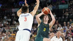 "TO NE MOŽE DA SE RADI" Australijanci BESNI na sudije, smeta im poraz od Srbije