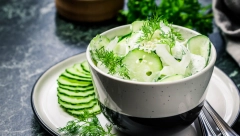 LETNJA SALATA OD KRASTAVCA Gotova je za 10 minuta, a potrebna su samo 3 sastojka!