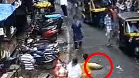 ZLATNI RETRIVER UBIO TROGODIŠNJU DEVOJČICU! Pas je bačen sa terase petog sprata pravo na dete koje je šetalo sa majkom (VIDEO)