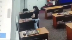 SKANDALOZNI SNIMAK! Ruska šahovska šampionka otrovala rivalku, prišla je njenom stolu... (VIDEO)