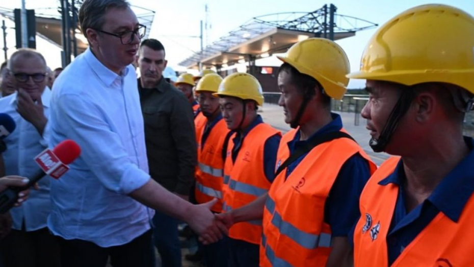 VUČIĆ SE UPRAVO OGLASIO MOĆNOM PORUKOM Ovo je nešto što radimo za istoriju, a koliko volimo svoju zemlju, pokazujemo rezultatima!