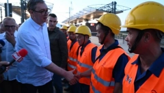 VUČIĆ SE UPRAVO OGLASIO MOĆNOM PORUKOM Ovo je nešto što radimo za istoriju, a koliko volimo svoju zemlju, pokazujemo rezultatima!