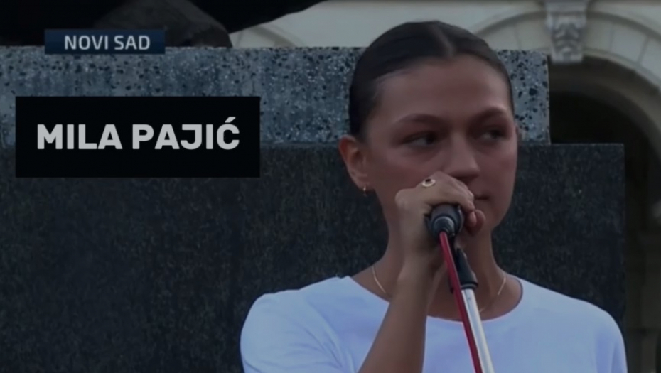 PODRŽALA REZOLUCIJU O “GENOCIDU” U SREBRENICI I VELIČALA OLUJU Antisrpska aktivistkinja Mila Pajić predvodila opozicioni protest u Novom Sadu! (VIDEO)