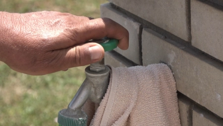 HITAN APEL ZA KRAGUJEVČANE! Voda sa devet javnih česama NIJE za piće, stigli rezultati ispitivanja!