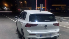 FRANCUZI KRIJUMČARILI NAKIT VREDAN VIŠE OD TRI MILIONA Carinici pretresli njihov auto, pa ostali u ŠOKU