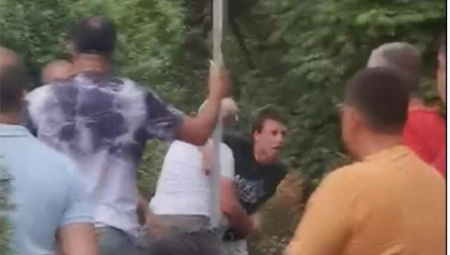 OPŠTA TUČA NA PROTESTU PROTIV LITIJUMA! Međusobno se tuku, ne zna se ko koga (VIDEO)