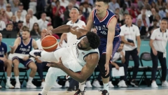 BRUKA AMERA Šarlatan iz Paname pomogao Lebronu, sudije morale da poguraju najmoćniji tim svih vremena