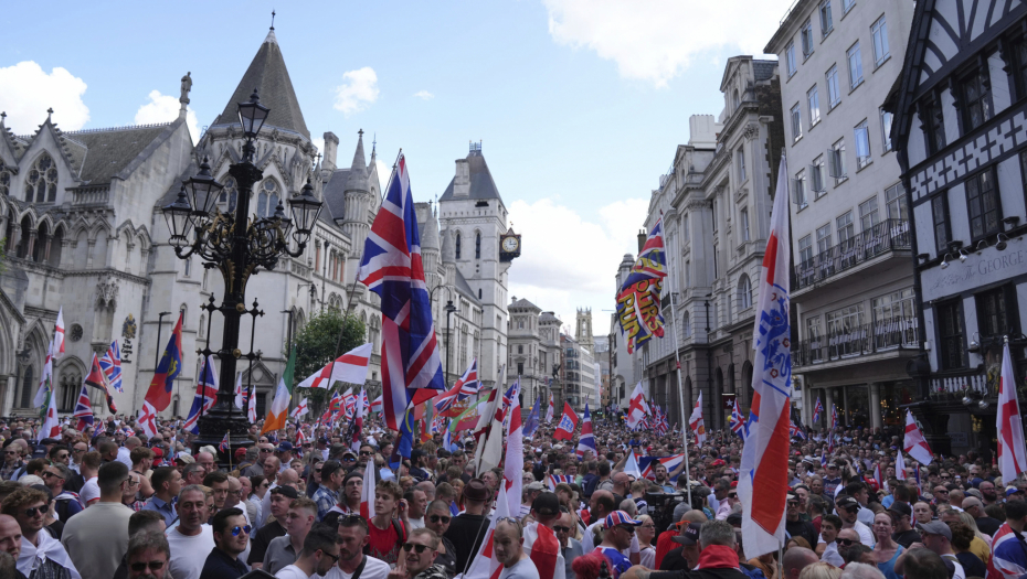 "BUDETE SPREMNI DA IM SLOMITE KIČMU" Britanski ministar se obratio policiji, evo kako se na ostrvu rešava problem nasilnih protesta