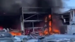 POGOĐEN SUPERMARKET U UKRAJINI Poginulo devet osoba, hitno se oglasio Zelenski (VIDEO)