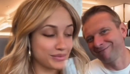 DOŠLA DA MU ČUVA DECU, NIJE MOGLA DA GA SMISLI Sada je u braku sa 20 godina starijim šefom, trpi uvrede na mrežama! (VIDEO)