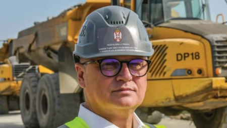 OGLASIO SE MINISTAR VESIĆ Podneo izveštaj o prvih 100 dana rada Ministarstva građevinarstva, saobraćaja i infrastrukture