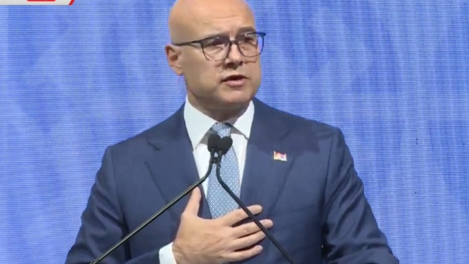 ''NULTA TOLERANCIJA ZA NASILNIKE'': Premijer Vučević pozvao nadležne državne organe da reaguju na stravične pretnje predsedniku (FOTO)