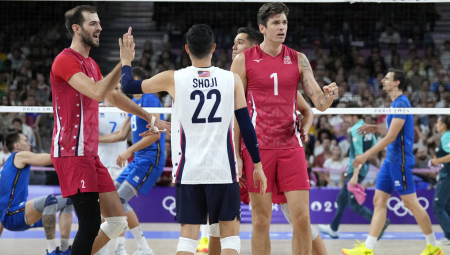 SVETSKI ŠAMPION OSTAO BEZ MEDALJE Amerikanci se prošetali do bronze