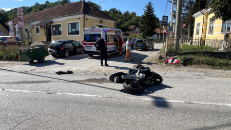 MOTOCIKLISTA (16) HITNO PREBAČEN U DEČIJU BOLNICU Udes u Novom Sadu