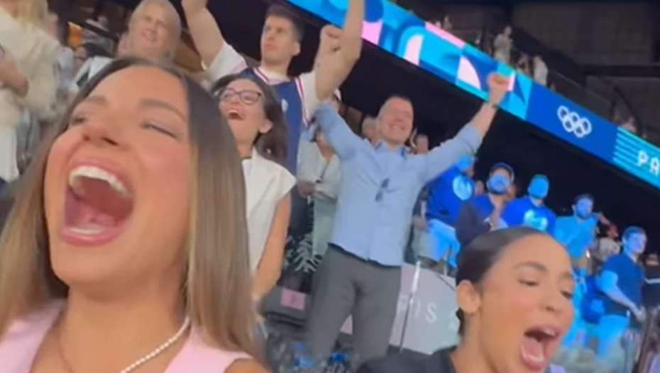 OVAKO SE SLAVI POBEDA NAŠIH KOŠARKAŠA U PARIZU Pevačica pokazala deo atmosfere u Areni, vrišti od sreće!