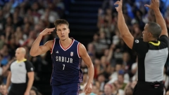 TI IMAŠ ONO NEŠTO Bogdanović slavio u Beogradu olimpijsku bronzu, poznati pevač mu zapevao na uvce ovaj hit (VIDEO)