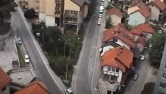 "SPUSTITE ROLETNE, STAVITE NAOČARE, NE PRILAZITE PROZORIMA!" Evo kako je u Srbiji 11. avgusta 1999. izgledalo totalno pomračenje Sunca (VIDEO)