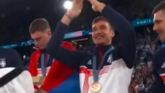 KAKVA JE BOGI LEGENDA Šeik čekao da mu uruči nagradu, kapiten Srbije video njega u publici, pa potpuno pao u trans (VIDEO)