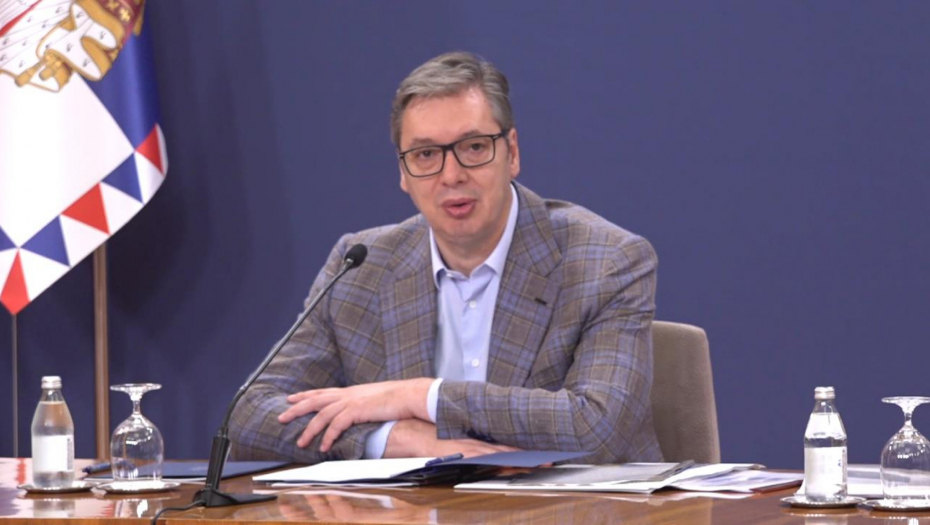 "ČESTITAM POLICIJI I SVIM NAŠIM SNAGAMA NA TRPELJIVOSTI I STRPLJENJU" Vučić:  Dešavanja posle protesta nisu bila doprinos demokratiji