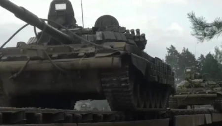 TENKOVI NA UKRAJINSKOJ GRANICI Oružane snage Belorusije u pripravnosti (VIDEO)