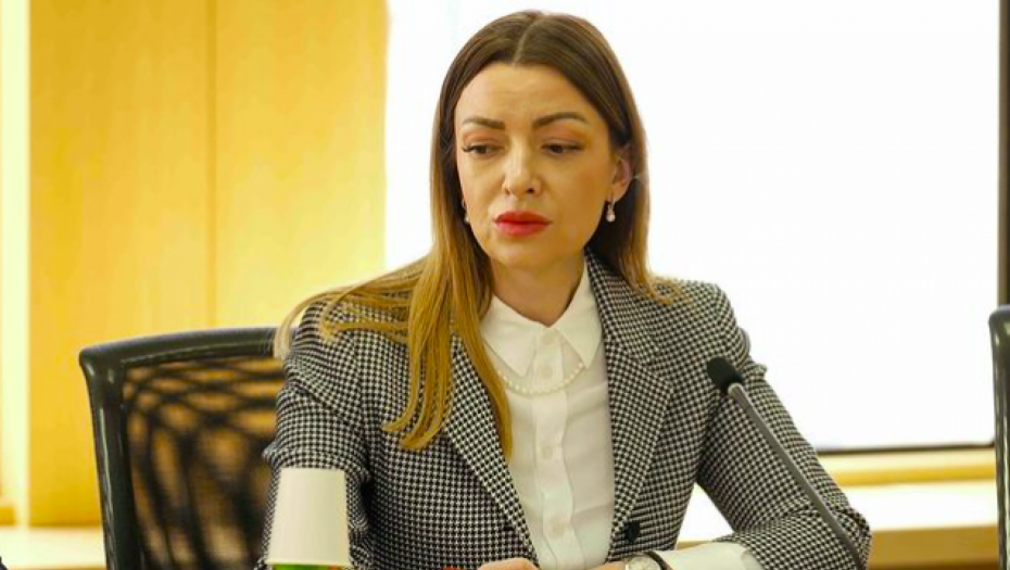 OTVORENO PRIZNAJU DA ŽELE DA GA VIDE MRTVOG Mesarović o novim pretnjama predsedniku: Hoće da vide Srbiju na kolenima