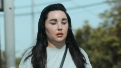 SLAVA JE UPROPASTILA, LEČILA SE OD ZAVISNOSTI OD ALKOHOLA I DROGA, A DECA JE OBOŽAVALA Slavna glumica neprepoznatljiva, svi u šoku