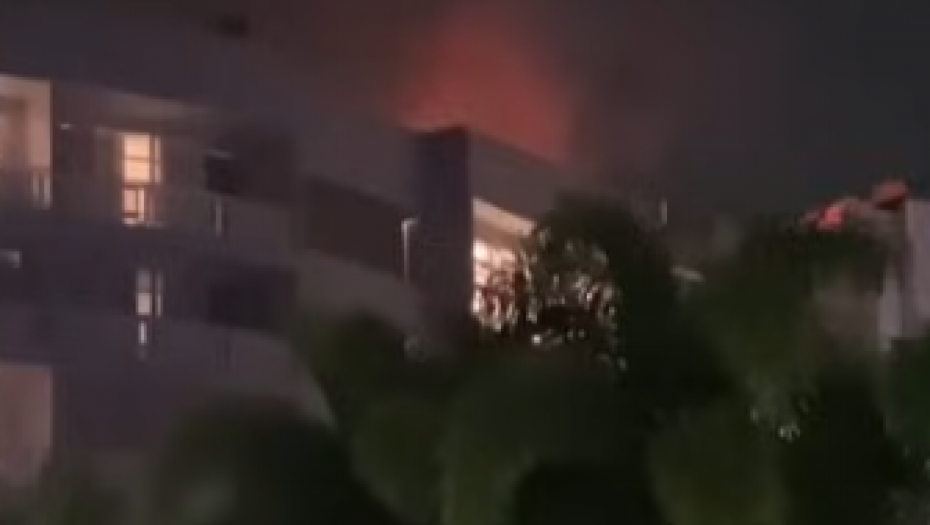 HELIKOPTER SE SRUŠIO NA KROV HOTELA Ima mrtvih (VIDEO)