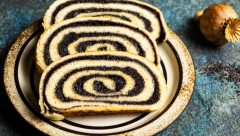 CAKE ISKUSNIH DOMAĆICA ZA NAJUKUSNIJU ŠTRUDLU Biće slasna i mekana kao duša, a trik je u ovome