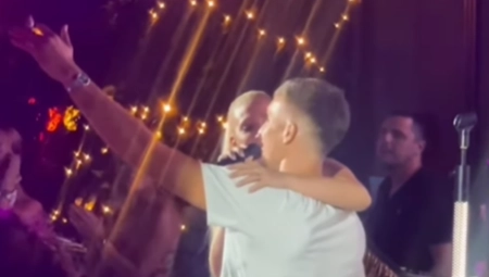 OTKRIVENI NOVI DETALJI SA PROSLAVE OLIMPIJACA! Saznalo se zašto pevači nisu dobili bakšiš, isplivalo sve u javnost!