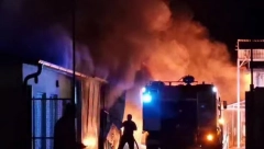 VELIKI POŽAR U STAMBENOJ ZGRADI Ima mrtvih (FOTO)