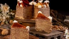 POSNA DOBOŠ TORTA Mađarska raskošna poslastica koja ni malo ne zaostaje za originalom