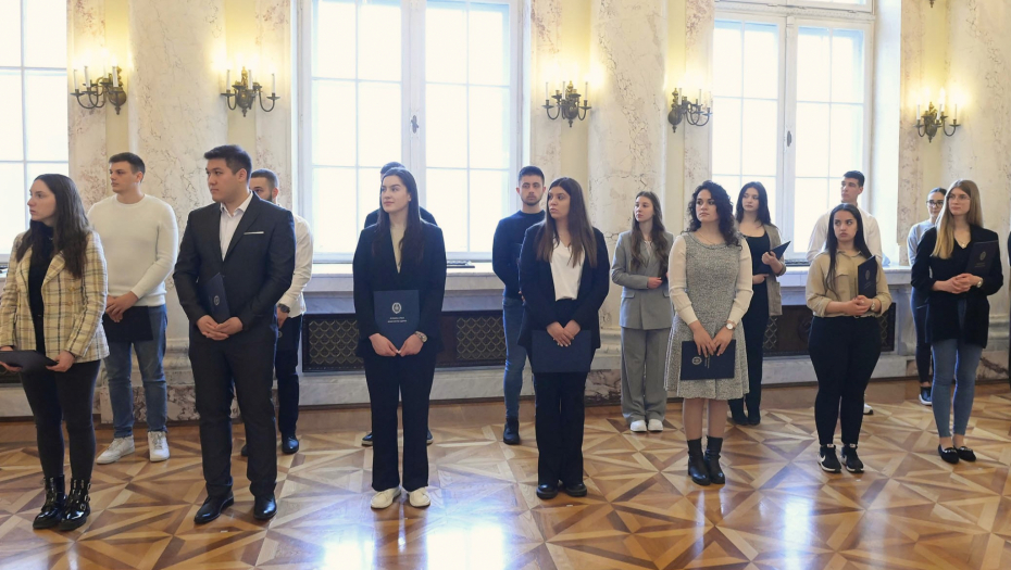 Otvoren konkurs za studentske stipendije Ministarstva odbrane