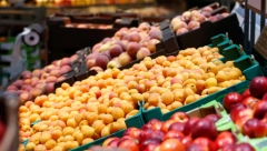 BIRATE NEKTARINE ILI BRESKVE Evo koje voće ima više vitamina i minerala